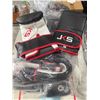 Image 1 : LOT DE 13 PAIRES DE GANTS DE BOXE LOGO JKS gr:XL *NEUF*