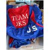 Image 3 : LOT DE 15 DÉBARDEURS RÉVERSIBLE (BLEU/ROUGE) LOGO "TEAM JKS" gr:MED