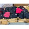 Image 1 : LOT DE 13pcs DE VÊTEMENTS ASST AVEC LOGO JKS