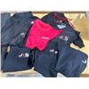 Image 2 : LOT DE 13pcs DE VÊTEMENTS ASST AVEC LOGO JKS