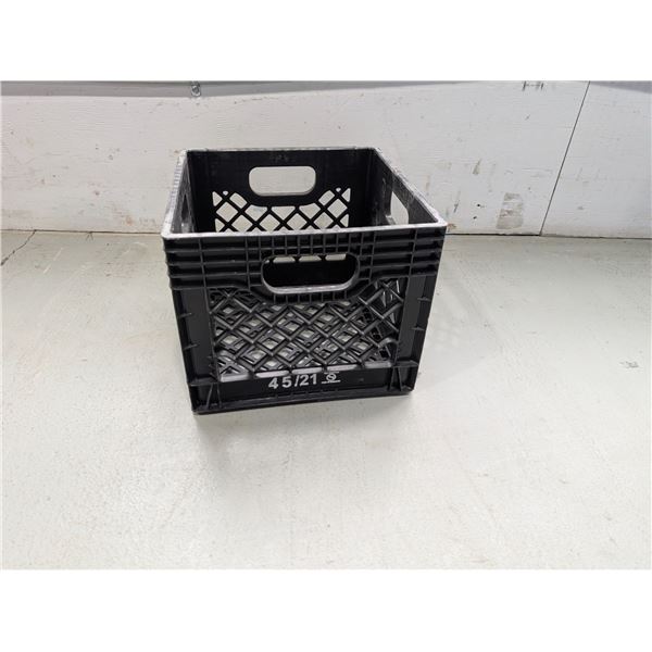 BAC À LAIT EN PLASTIQUE NOIR