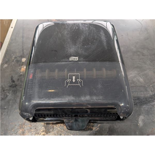 DISTRIBUTRICE DE SERVIETTE TORK