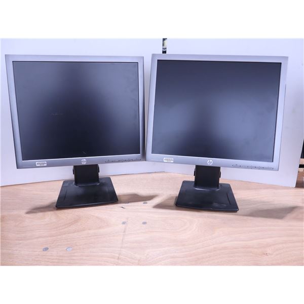 LOT DE 2 MONITEURS 19" HP E190i IPS