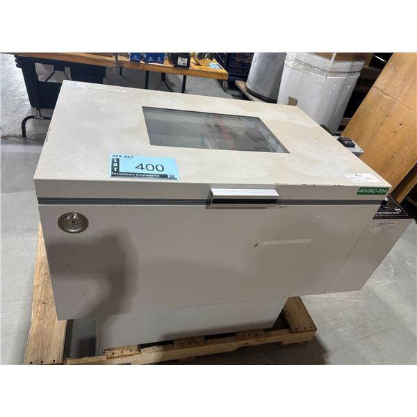 LAB-LINE INCUBATEUR RÉFRIGÉRÉ MOD. 3525, S/N: 0301-4480