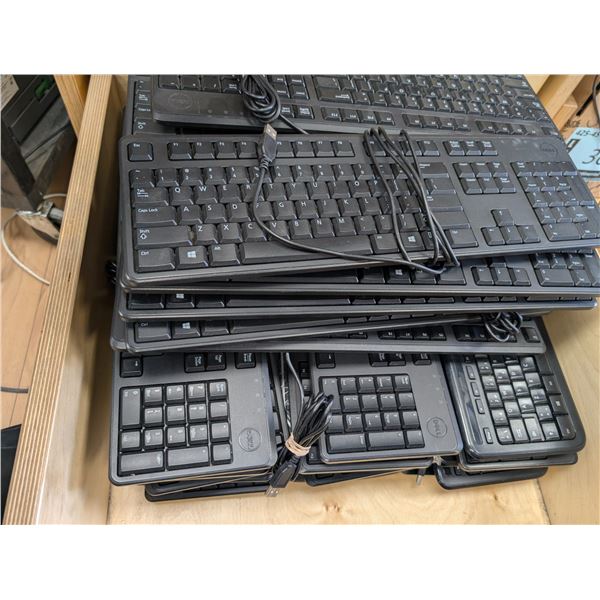 LOT DE 25 CLAVIERS USB ASST.