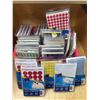 Image 1 : LOT DE 40+ PKG D'ÉTIQUETTES À CODAGE ASST
