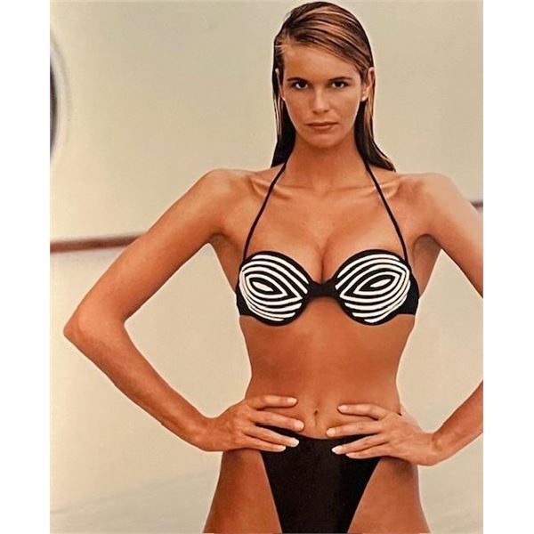 Sports Illustrated Model Ashley Richardson Montana Unsigned Photo