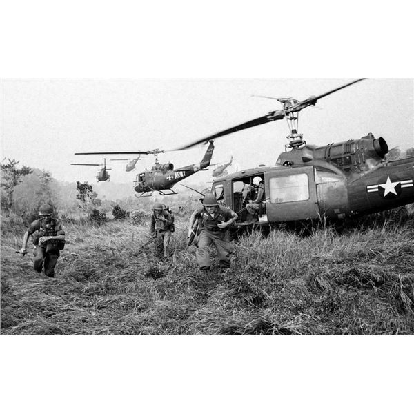 U.S. Army Vietnam Helicopter Landing reprint photo