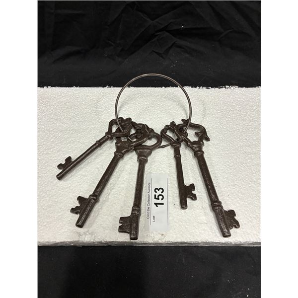 5 skeleton keys on ring