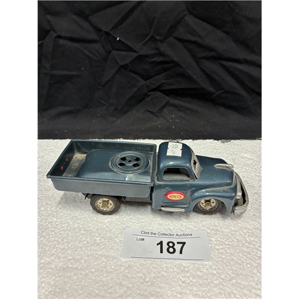 Vintage tin truck, made in Japan 6.5"