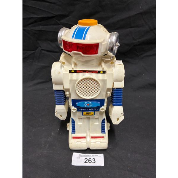 Vintage toy robot 10" tall