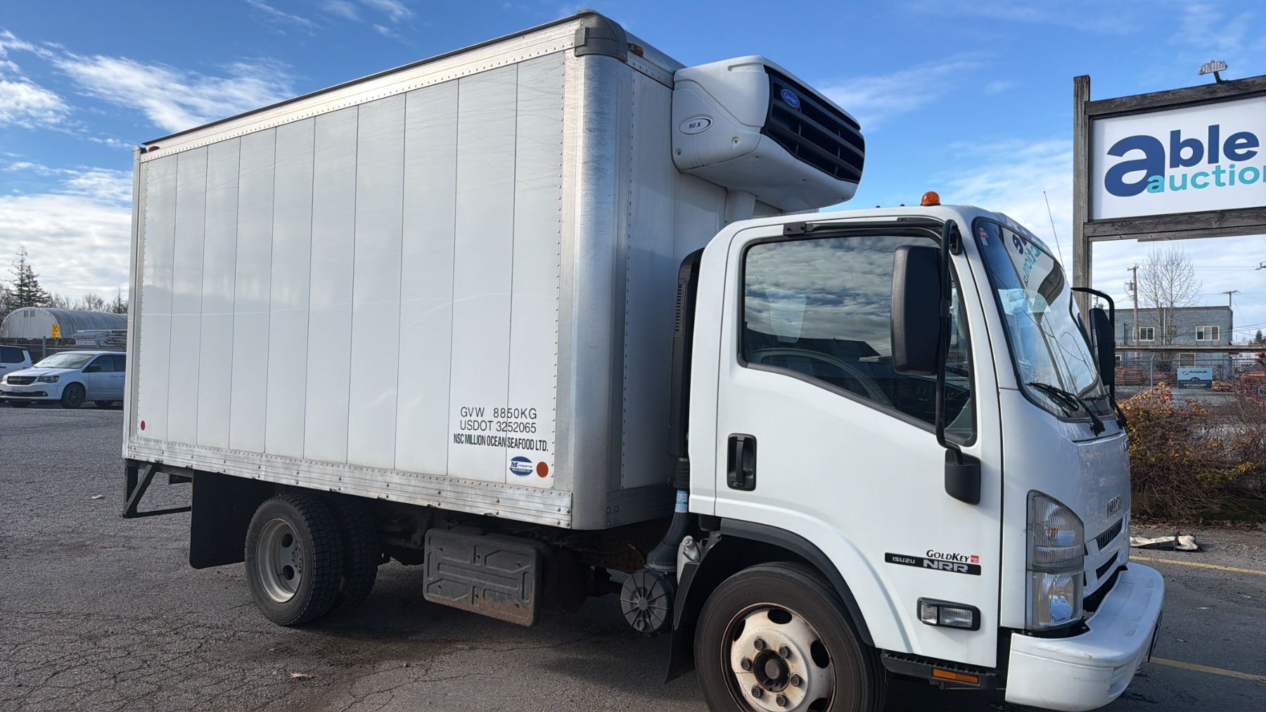 2018 ISUZU NRR GOLD KEY, 2DR BOX CAB OVER TRUCK, WHITE, VIN ...