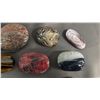 Image 3 : COLLECTION OF ASSORTED POLISHED RHODONITE, TIGER'S EYE, TURQUOISE & MORE