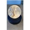Image 3 : 3" QUARTZ CRYSTAL SPHERE ON BLACK LED ILLUMINATED BASE: SELECTABLE LIGHT COLOURS & MODES