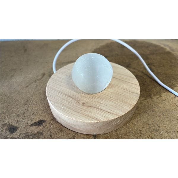 1" SATIN SPAR SPHERE ON WOOD LED ILLUMINATED BASE - USB POWER CORD