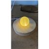 Image 2 : 1" AGATE SPHERE ON WOOD LED ILLUMINATED STAND: USB POWER CORD