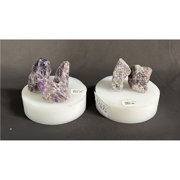 LEPIDOLITE STONES ON STAND & ROUGH AMETHYST ON STAND