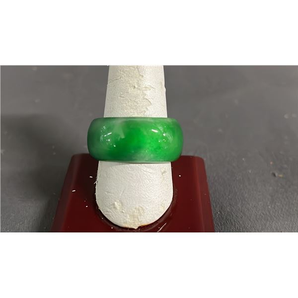 SPINACH GREEN JADEITE RING: SIZE 10.5
