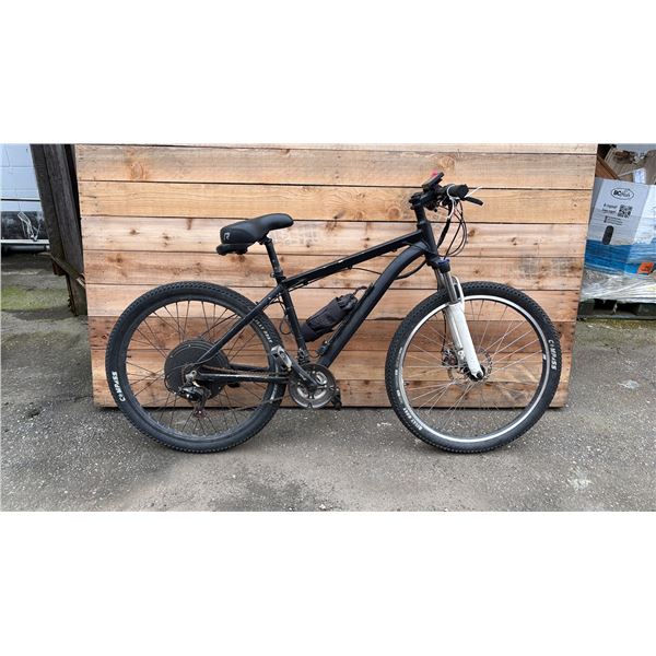 UNKNOWN BRAND E-BIKE WITH HOMEMADE BATTERY (NO CHARGER, NO KEY, UNKNOWN WORKING CONDITION)