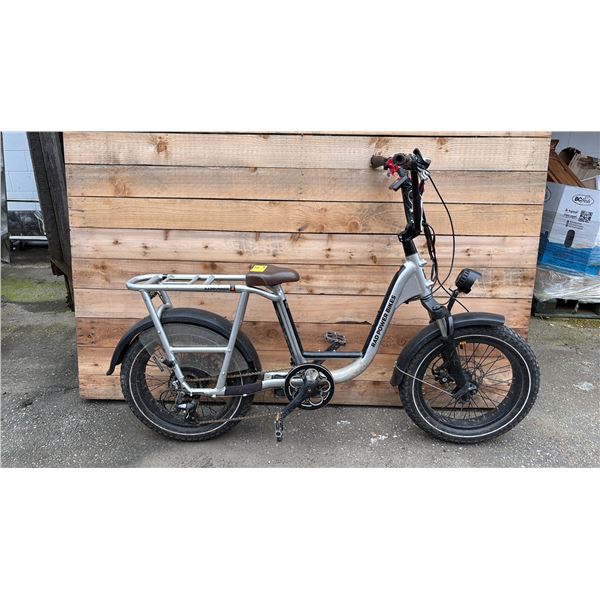 RAD POWER BIKES RADRUNNER+ E-BIKE (NO BATTERY, NO CHARGER, NO KEY, UNKNOWN WORKING CONDITION)