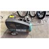 Image 3 : SPEEDAIRE CAST IRON SERIES PORTABLE AIR COMPRESSOR