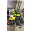 Image 2 : ASSORTED ITEMS INCLUDING; RADIOS, DURACELL AA BATTERIES, POWER BANK & LABEL MAKER