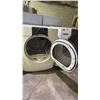 Image 4 : KENMORE ELITE FRONT LOAD WASHER & DRYER SET