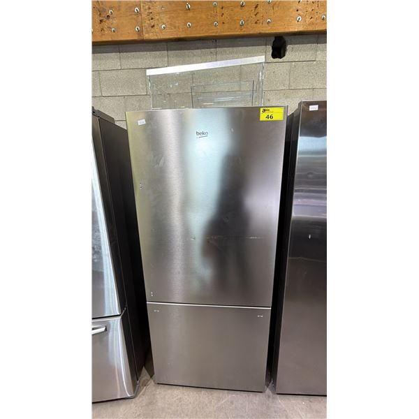 BEKO 30"W STAINLESS STEEL SWING DOOR REFRIGERATOR WITH BOTTOM FREEZER DRAWER: *NO HANDLES*