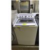 Image 1 : GE WHITE TOP LOAD DEEP FILL HE CLOTHES WASHER
