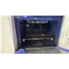 Image 4 : ELECTROLUX STAINLESS STEEL ELECTRIC RANGE WITH CONVECTION OVEN