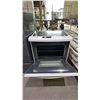 Image 3 : KITCHENAID WHITE ELECTRIC RANGE WITH ELECTRIC OVEN