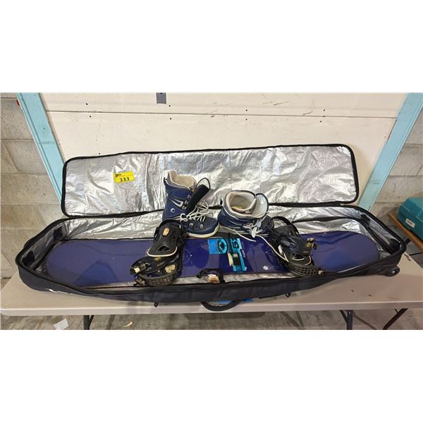 BURTON SNOW BOARD AND BAG WITH SHOES SIZE 9.5