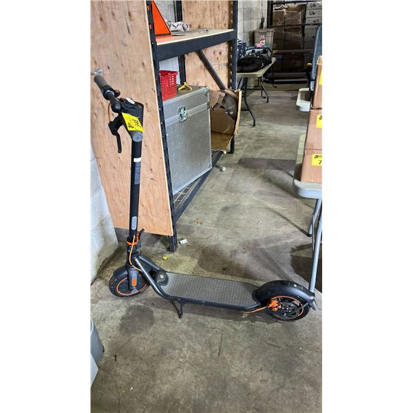 SEGWAY NINEBOT E-SCOOTER (NO CHARGER, UNKNOWN WORKING CONDITION)