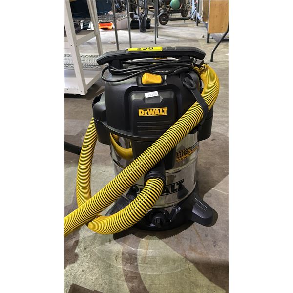 DEWALT 10 GALLON STAINLESS STEEL WET/ DRY VACUUM  (UNKNOWN WORKING CONDITION)