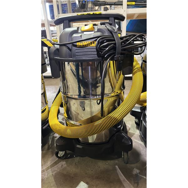 DEWALT 8 GALLON STAINLESS STEEL WET/ DRY VACUUM  (UNKNOWN WORKING CONDITION)