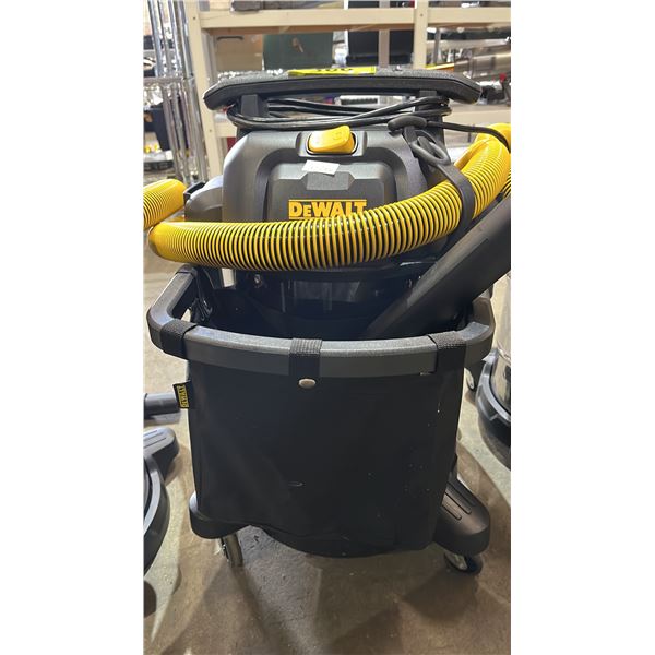DEWALT 10 GALLON STAINLESS STEEL WET/ DRY VACUUM  (UNKNOWN WORKING CONDITION)