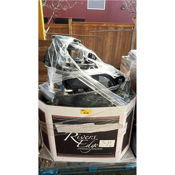 PALLET OF ASSORTED VACUUMS & CHRISTMAS DECORATIONS: *WORKING CONDITION  UNKNOWN/MAY BE MISSING