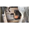 Image 2 : PALLET OF ASSORTED HOUSEHOLD GOODS: TOASTERS, TRASH CAN, HEATER, PEDESTAL FAN & MORE