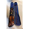 Image 4 : VINTAGE VIOLIN WITH BOW IN A CASE