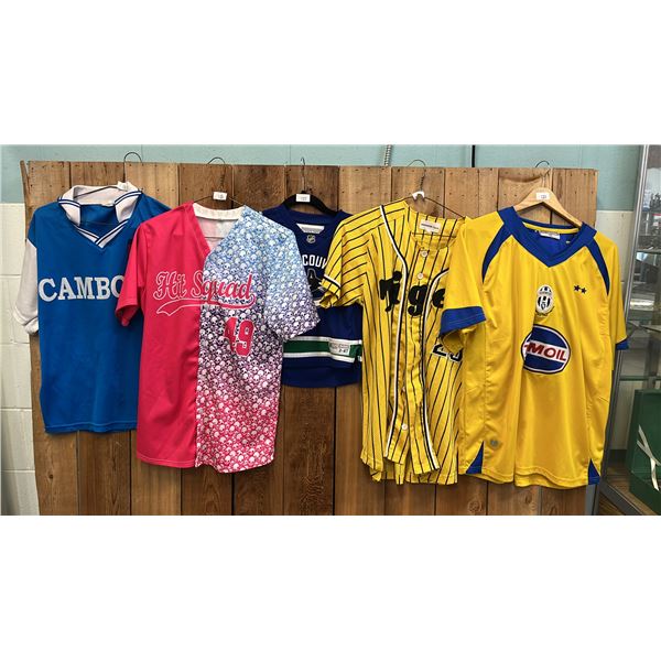 (5) ASSORTED SPORTS JERSEYS INCLUDING; VANCOUVER CANUCKS SIZE 2-4T, HANSHIN TIGERS, CAMBODIA & MORE