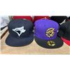 Image 4 : SHELF OF ASSORTED HATS INCLUDING; TORONTO BLUE JAYS, CINCINNATI REDS, ATLANTA BRAVES & MORE