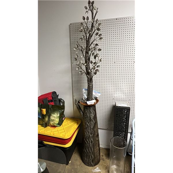 LARGE METAL LED LIT DECORATIVE TREE: APPROX. 84" TALL