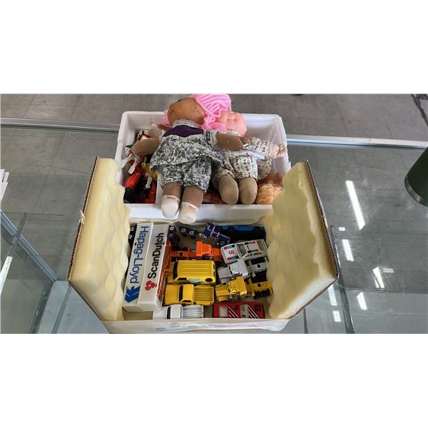 ASSORTED VINTAGE TOY CARS & DOLLS