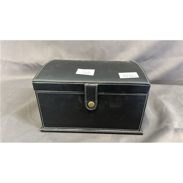 FAUX LEATHER JEWELRY BOX AND CONTENTS: FASHION RINGS, NECKLACES, BRACELETS & MORE