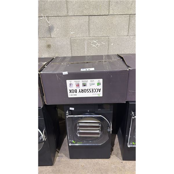 HARVEST RIGHT FREEZE DRYER WITH ACCESSORY BOX UNKNOWN WORKING CONDITION, MAY BE MISSING PARTS &
