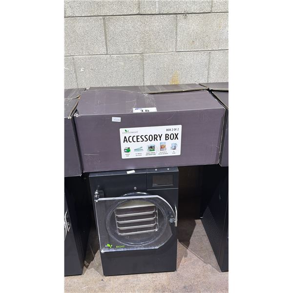 HARVEST RIGHT FREEZE DRYER WITH ACCESSORY BOX UNKNOWN WORKING CONDITION, MAY BE MISSING PARTS &