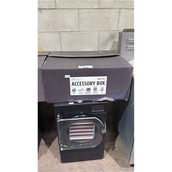 HARVEST RIGHT FREEZE DRYER WITH ACCESSORY BOX UNKNOWN WORKING CONDITION, MAY BE MISSING PARTS &