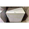 Image 1 : DANBY DESIGNER CHEST FREEZER 33"W