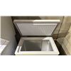 Image 2 : DANBY DESIGNER CHEST FREEZER 33"W