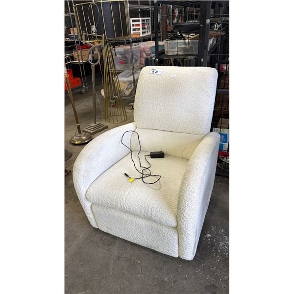 FABRIC ELECTRIC RECLINER (MISSING PARTIAL POWER CORD, UNKNOWN WORKING CONDITION)